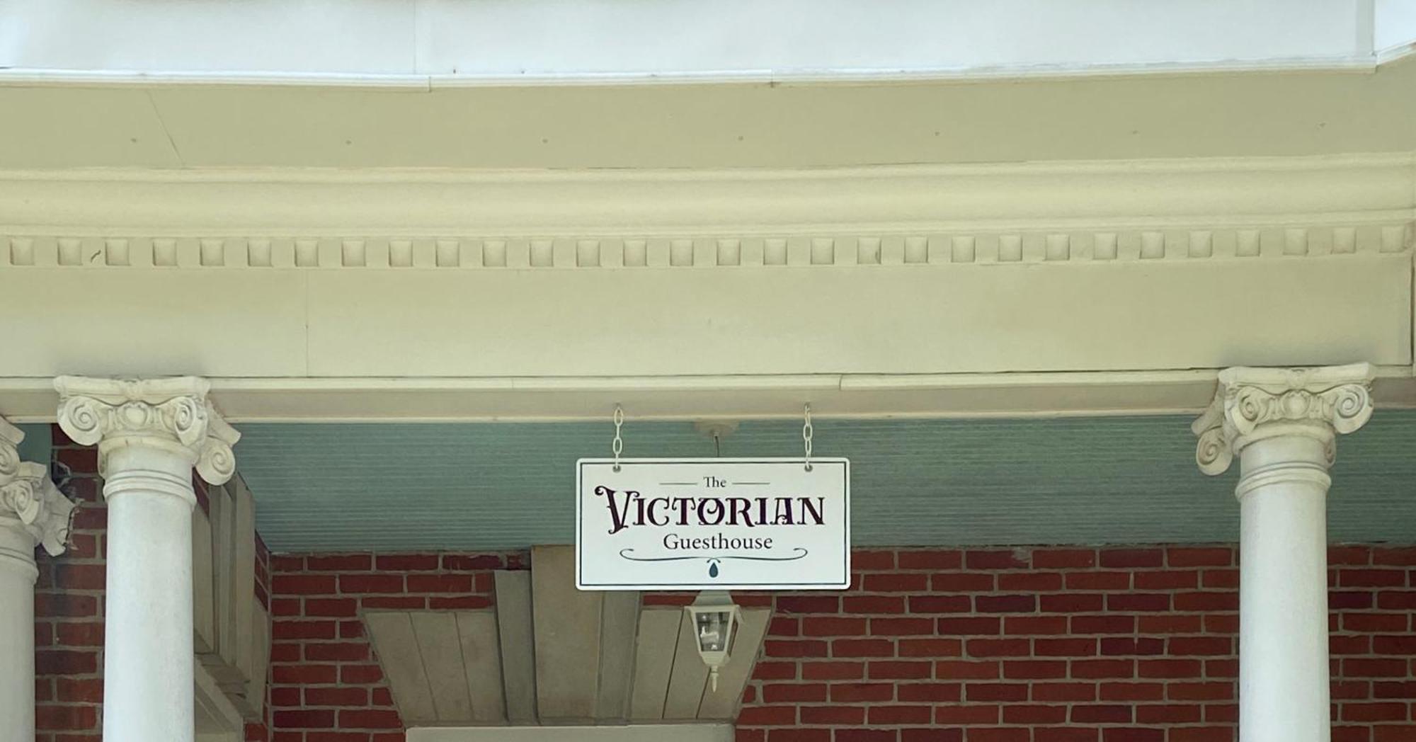 The Victorian Guesthouse Delphos Dış mekan fotoğraf